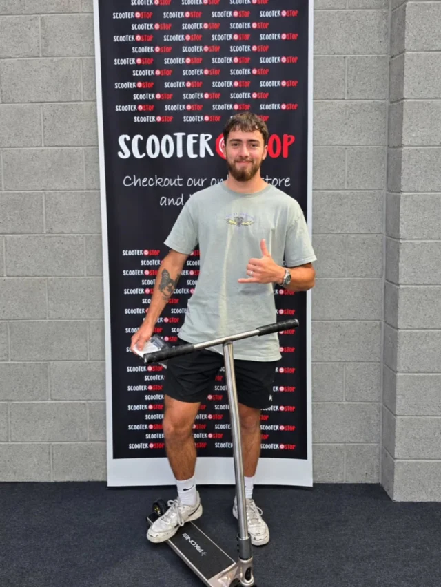 🛴🛑 CUSTOM BUILD SPOTLIGHT – SCOOTER STOP! 🛴🛑
Check out this awesome Envy Prodigy Street in Ivory 🤍
Customised with: 🔹 Slamm T-Bars
🔹 Envy Omen Clamp
A clean look with custom touches to make this scooter stand out! 👌💥
Thanks for choosing Scooter Stop for your custom setup. Enjoy the new ride Declan🛴🔥
📍 Pop into Scooter Stop and let’s build your dream scooter!
#ScooterStop #EnvyProdigyStreet #EnvyScooters #CustomScooter #SlammScooters